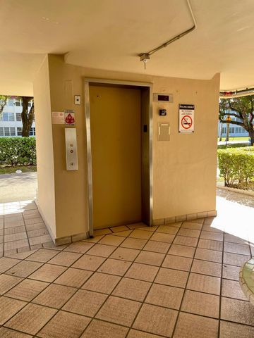 1401 NE 191st Street, Miami, FL 33179