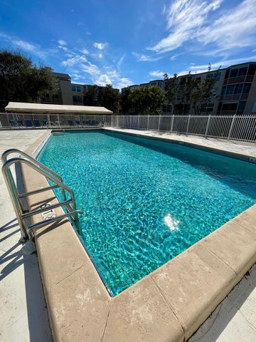 1401 NE 191st Street, Miami, FL 33179