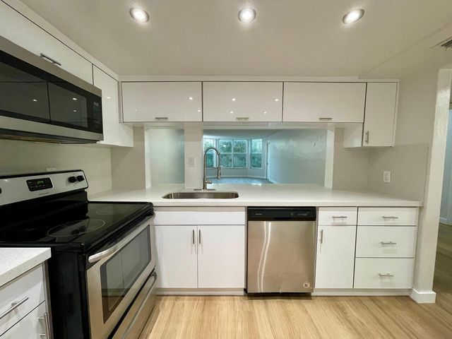 1401 NE 191st Street, Miami, FL 33179