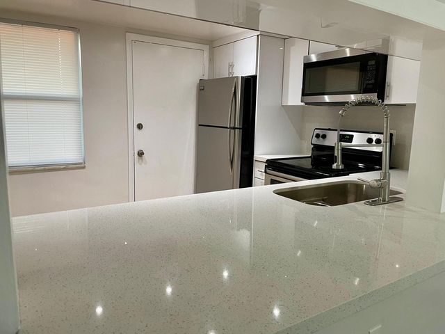 1401 NE 191st Street, Miami, FL 33179