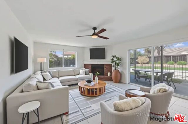 860 Big Horn Court, Camarillo, CA 93010