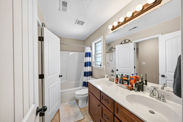 211 Cedar St Apt 1, Lebanon, TN 37087