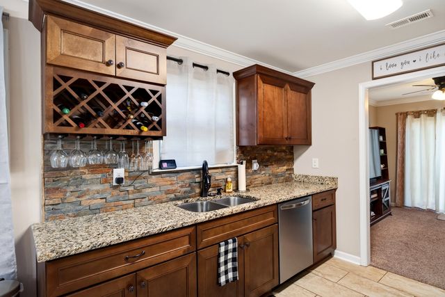 211 Cedar St Apt 1, Lebanon, TN 37087