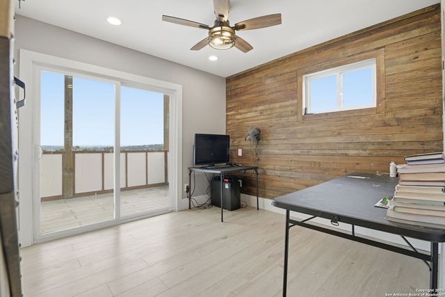 1571 Lakeshore, Canyon Lake, TX 78133