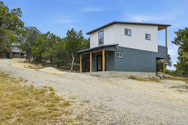 1571 Lakeshore, Canyon Lake, TX 78133