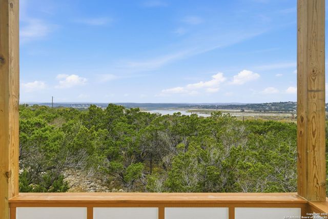 1571 Lakeshore, Canyon Lake, TX 78133