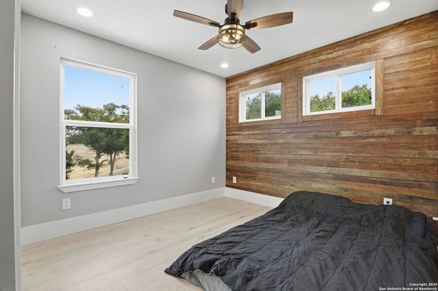 1571 Lakeshore, Canyon Lake, TX 78133