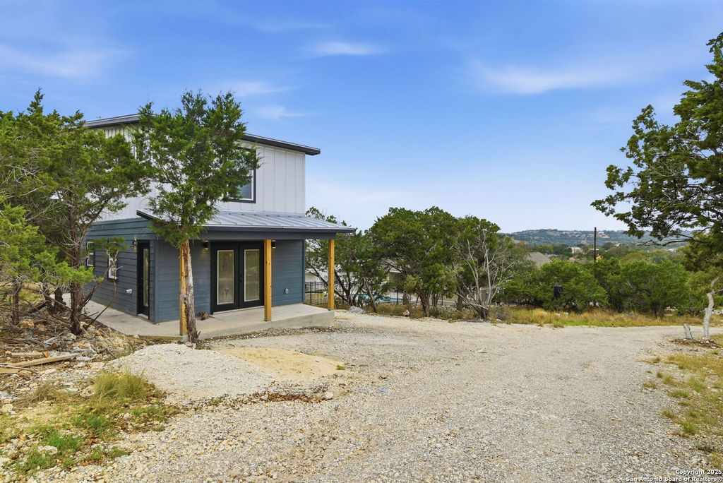 1571 Lakeshore, Canyon Lake, TX 78133