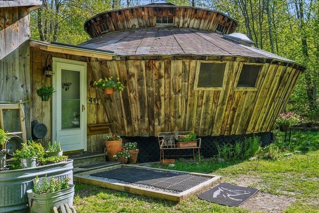 491 Greenfield Road, Peterborough, NH 03458