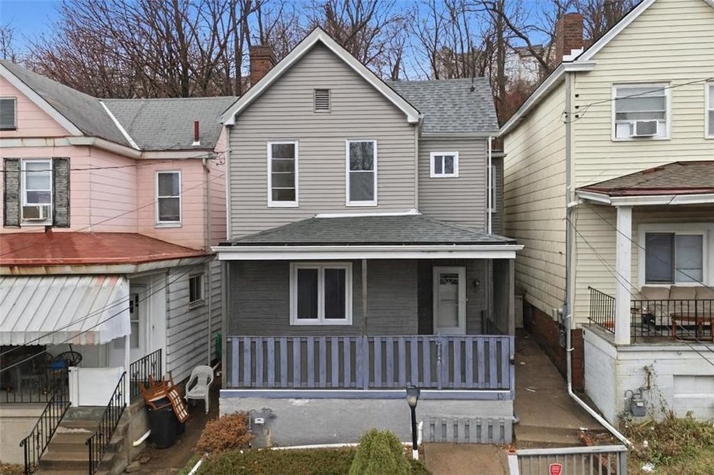 13 Marchmont St, Ingram, PA 15205