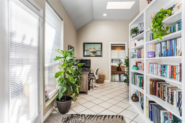 1910 Maplewood Drive, Weatherford, TX 76087