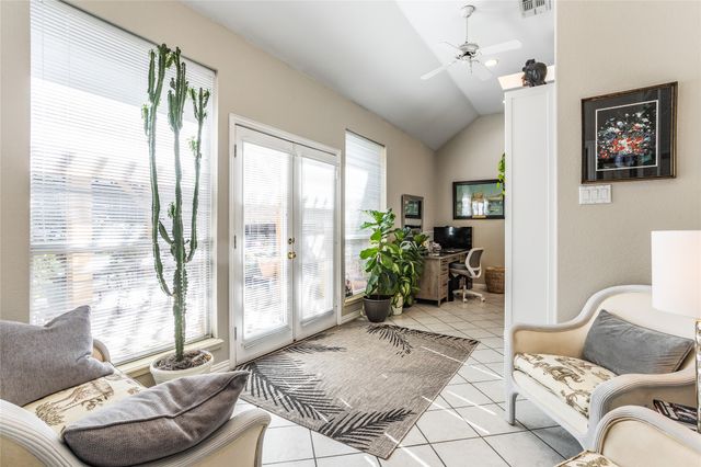 1910 Maplewood Drive, Weatherford, TX 76087