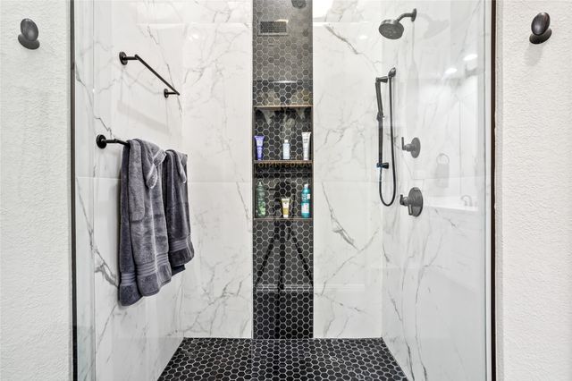 1910 Maplewood Drive, Weatherford, TX 76087