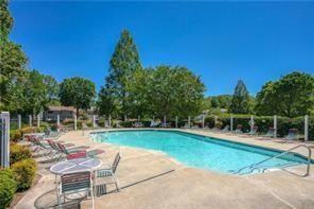 3223 Henford NE Court, Marietta, GA 30066