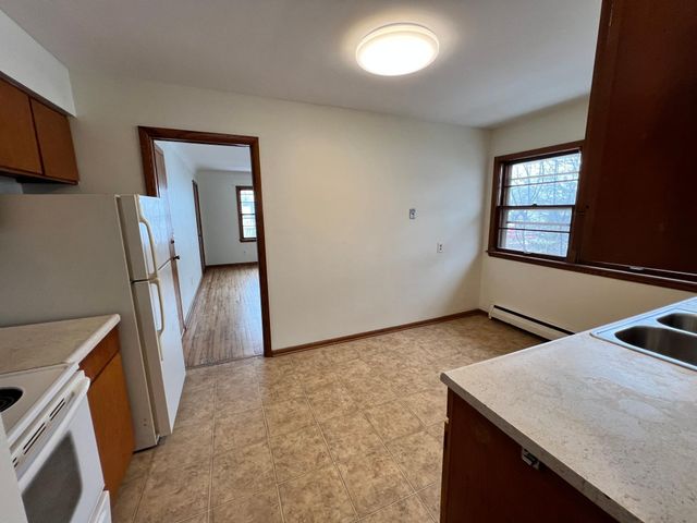 1695 7th Street E, Saint Paul, MN 55106