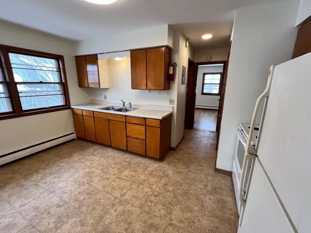 1695 7th Street E, Saint Paul, MN 55106