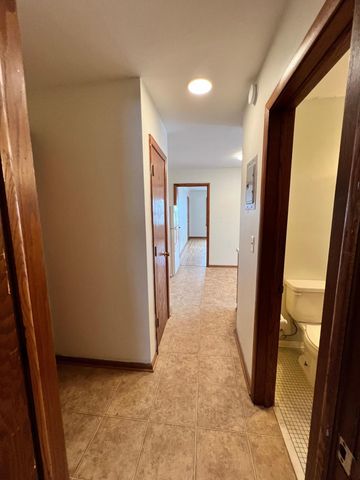 1695 7th Street E, Saint Paul, MN 55106