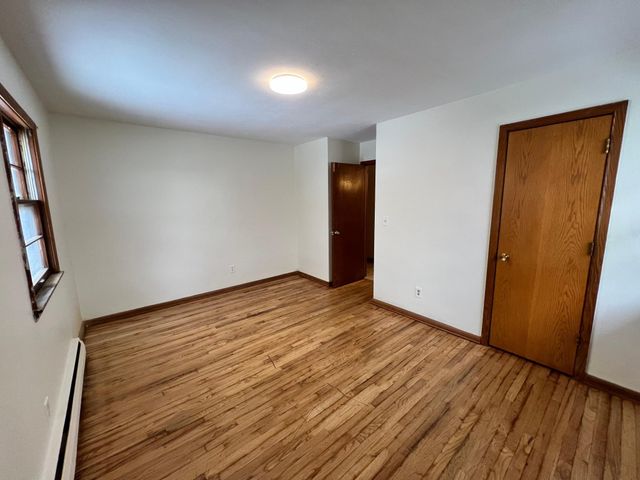 1695 7th Street E, Saint Paul, MN 55106