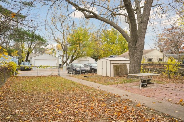 1695 7th Street E, Saint Paul, MN 55106