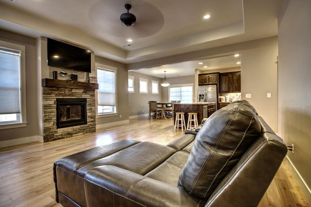 3835 Creek Mont Drive, Medford, OR 97504