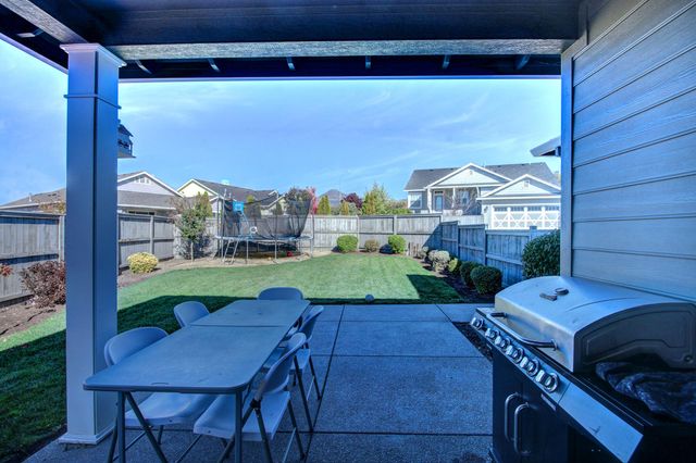 3835 Creek Mont Drive, Medford, OR 97504