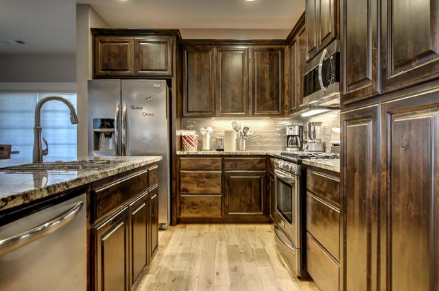 3835 Creek Mont Drive, Medford, OR 97504