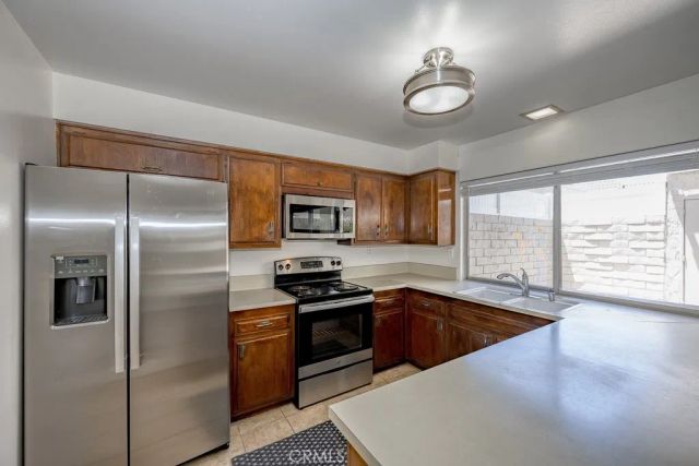 24223 La Glorita Circle, Newhall, CA 91321