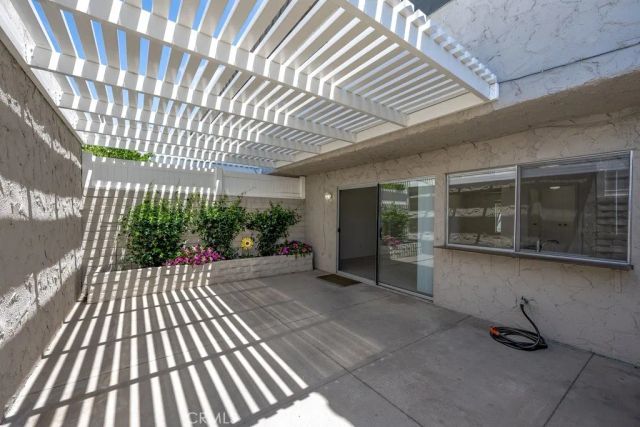 24223 La Glorita Circle, Newhall, CA 91321