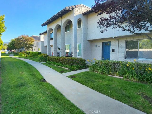24223 La Glorita Circle, Newhall, CA 91321