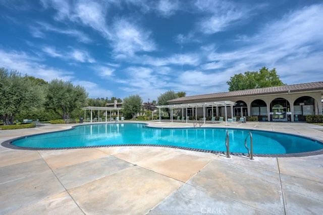 24223 La Glorita Circle, Newhall, CA 91321