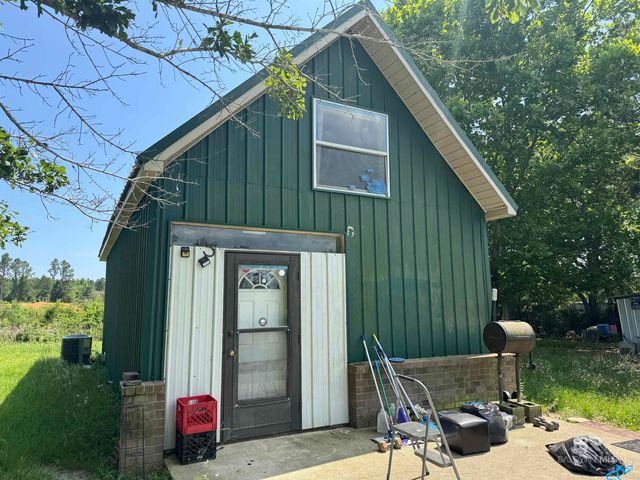33188 Gilley Road, Lillian, AL 36549