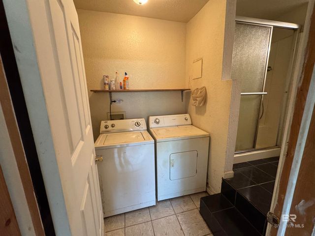 33188 Gilley Road, Lillian, AL 36549