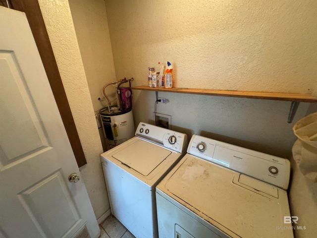 33188 Gilley Road, Lillian, AL 36549