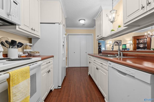 333 Chateau Drive SW, Huntsville, AL 35801