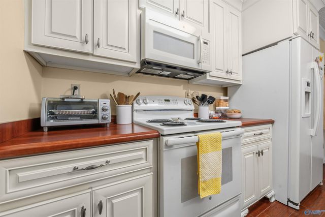 333 Chateau Drive SW, Huntsville, AL 35801