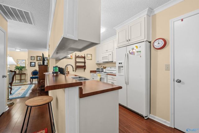 333 Chateau Drive SW, Huntsville, AL 35801