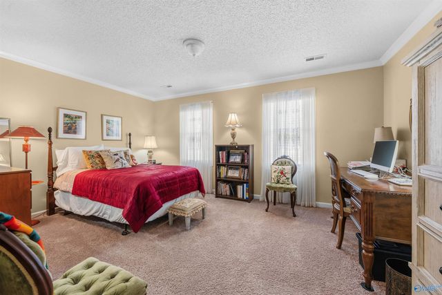 333 Chateau Drive SW, Huntsville, AL 35801