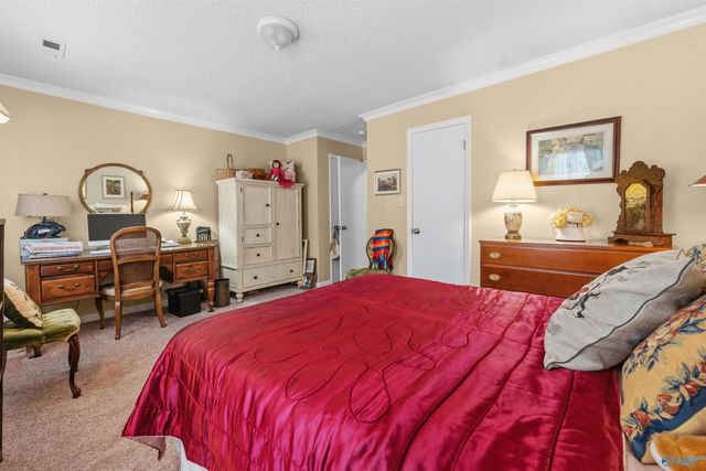 333 Chateau Drive SW, Huntsville, AL 35801