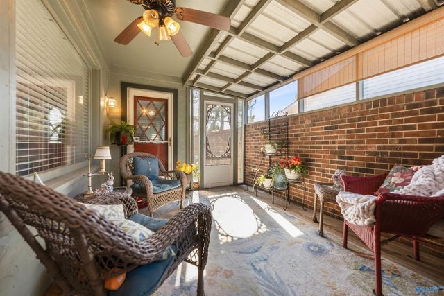 333 Chateau Drive SW, Huntsville, AL 35801