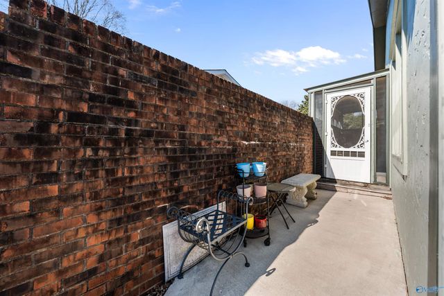 333 Chateau Drive SW, Huntsville, AL 35801