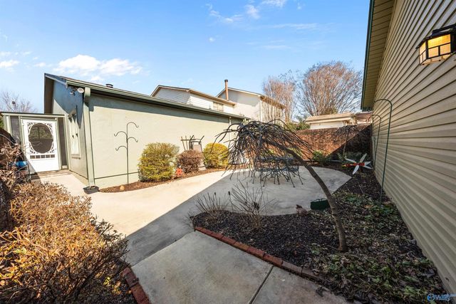 333 Chateau Drive SW, Huntsville, AL 35801