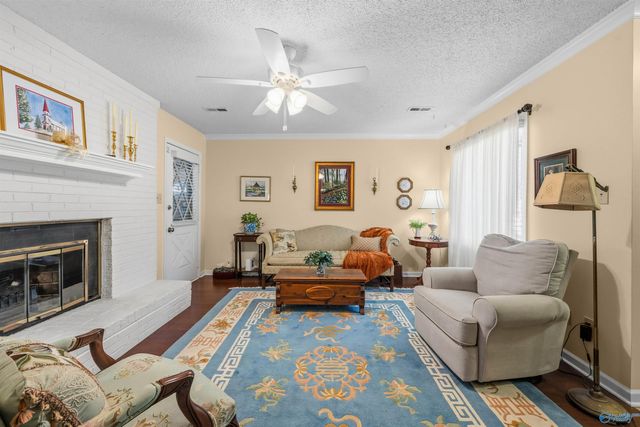 333 Chateau Drive SW, Huntsville, AL 35801