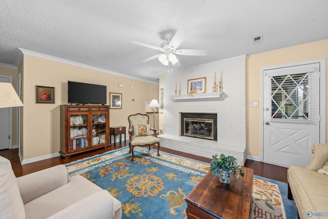 333 Chateau Drive SW, Huntsville, AL 35801