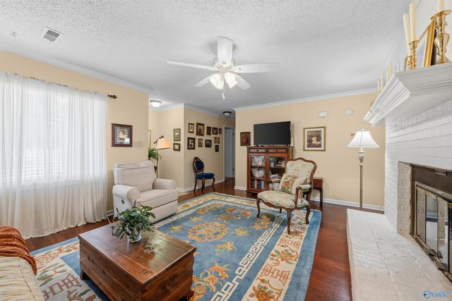 333 Chateau Drive SW, Huntsville, AL 35801