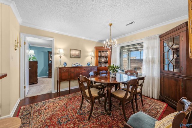 333 Chateau Drive SW, Huntsville, AL 35801