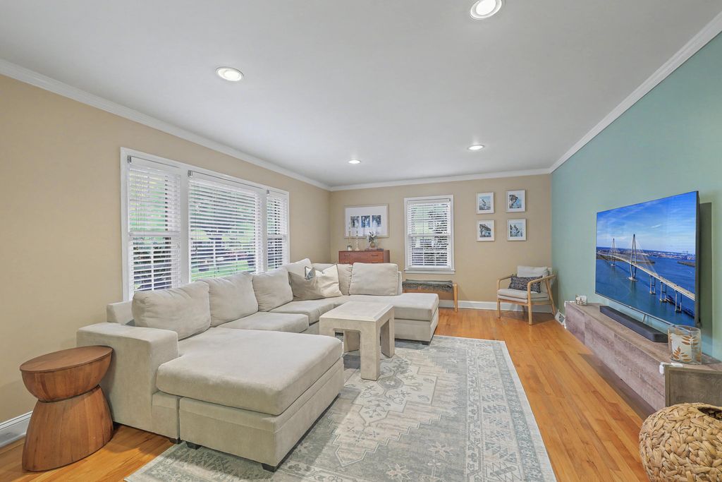 Image 22 of property listing at 1284 Orange Branch Road, Charleston, SC 29407