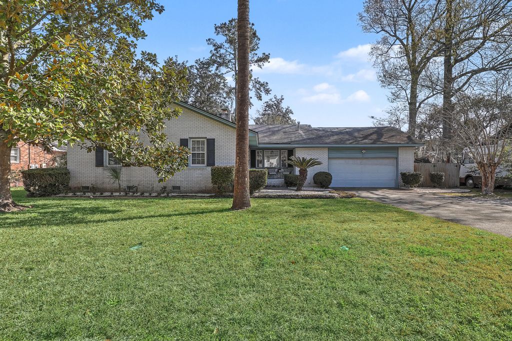 Image 6 of property listing at 1284 Orange Branch Road, Charleston, SC 29407