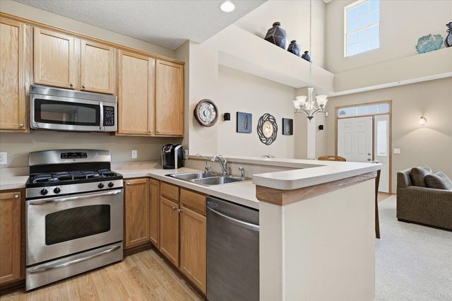 1243 Majestic Avenue 313, Maplewood, MN 55109