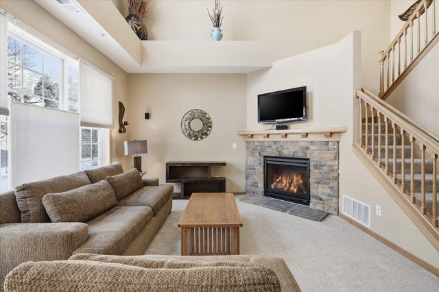 1243 Majestic Avenue 313, Maplewood, MN 55109