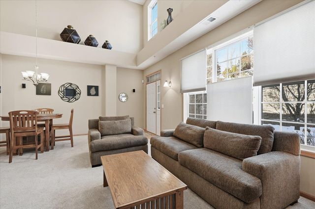 1243 Majestic Avenue 313, Maplewood, MN 55109